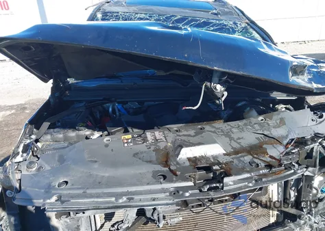 2015 Chevrolet Suburban 1500 Ltz z USA, uszkodzony, nr VIN 1GNSCKKC9FR695688